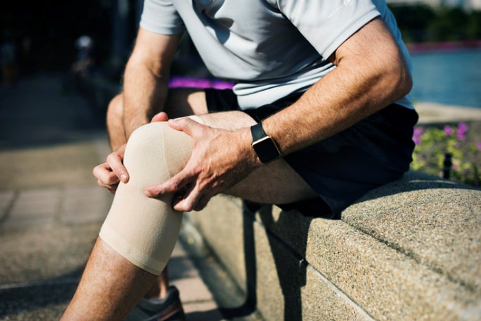 How to Manage Pain After a Knee Replacement Surgery?